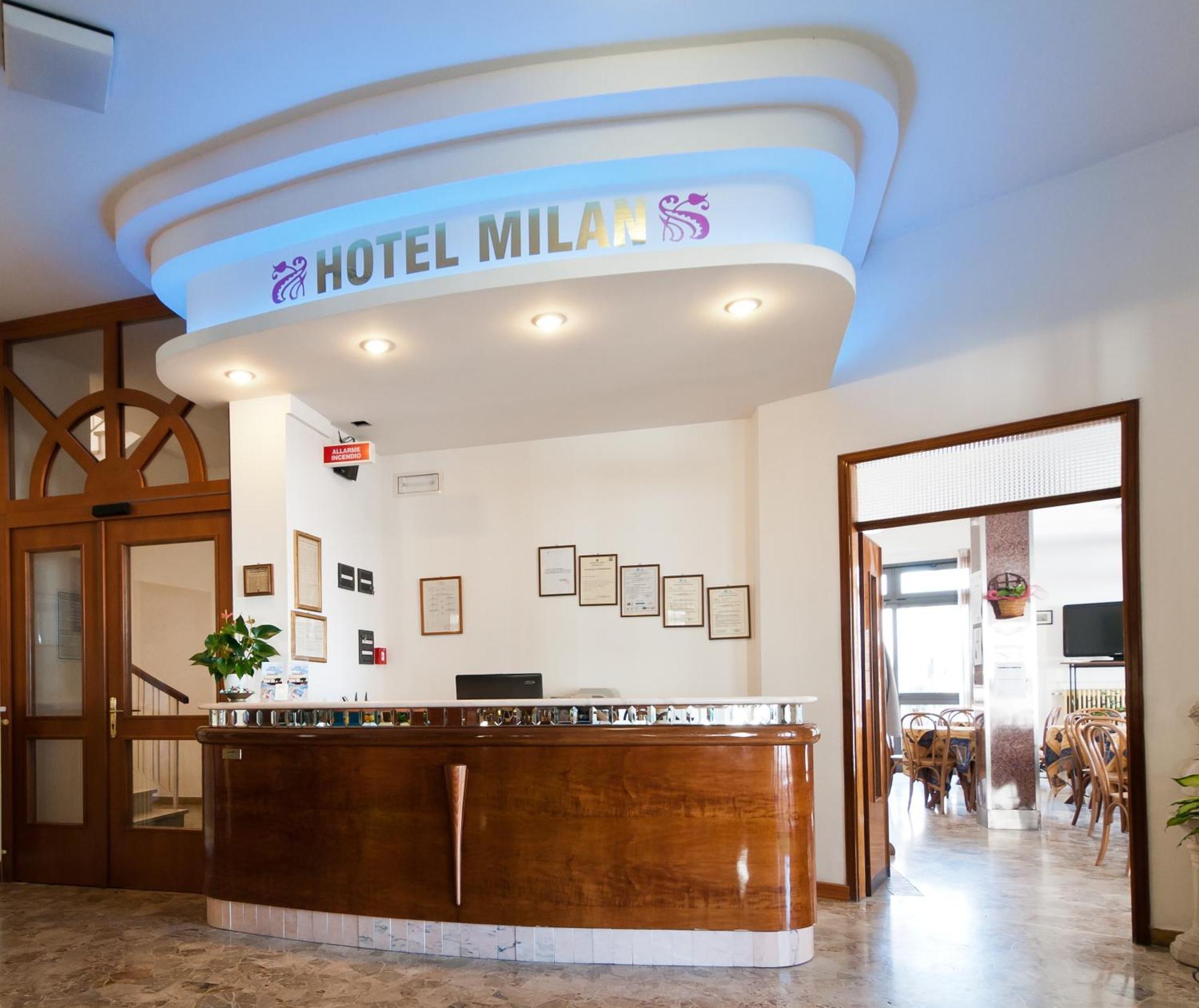 Hotel Milan Rosolina Mare Exterior photo